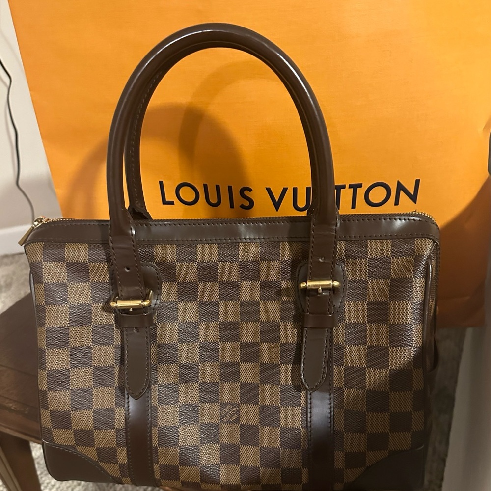 Louis Vuitton Berkeley